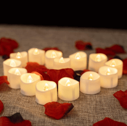 Romantische kaarsen voor Valentijnsdag