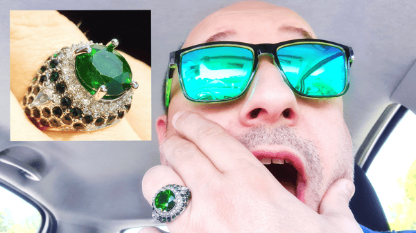 anello verde smeraldo