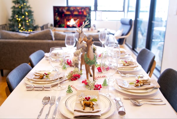 holiday dinner table setting