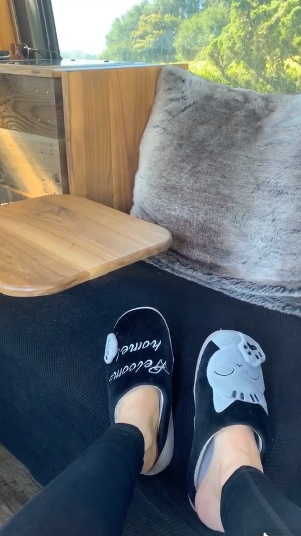 slippers