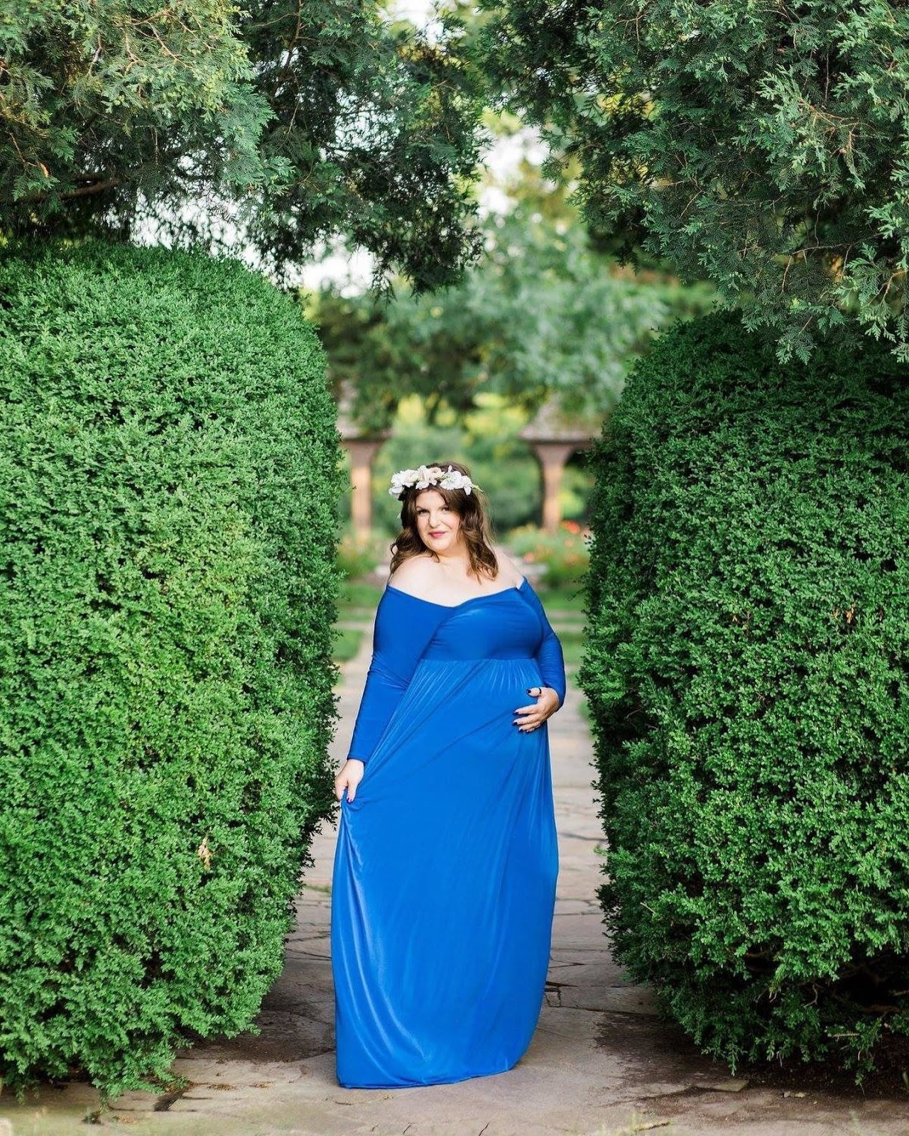 pregnant mom in dress