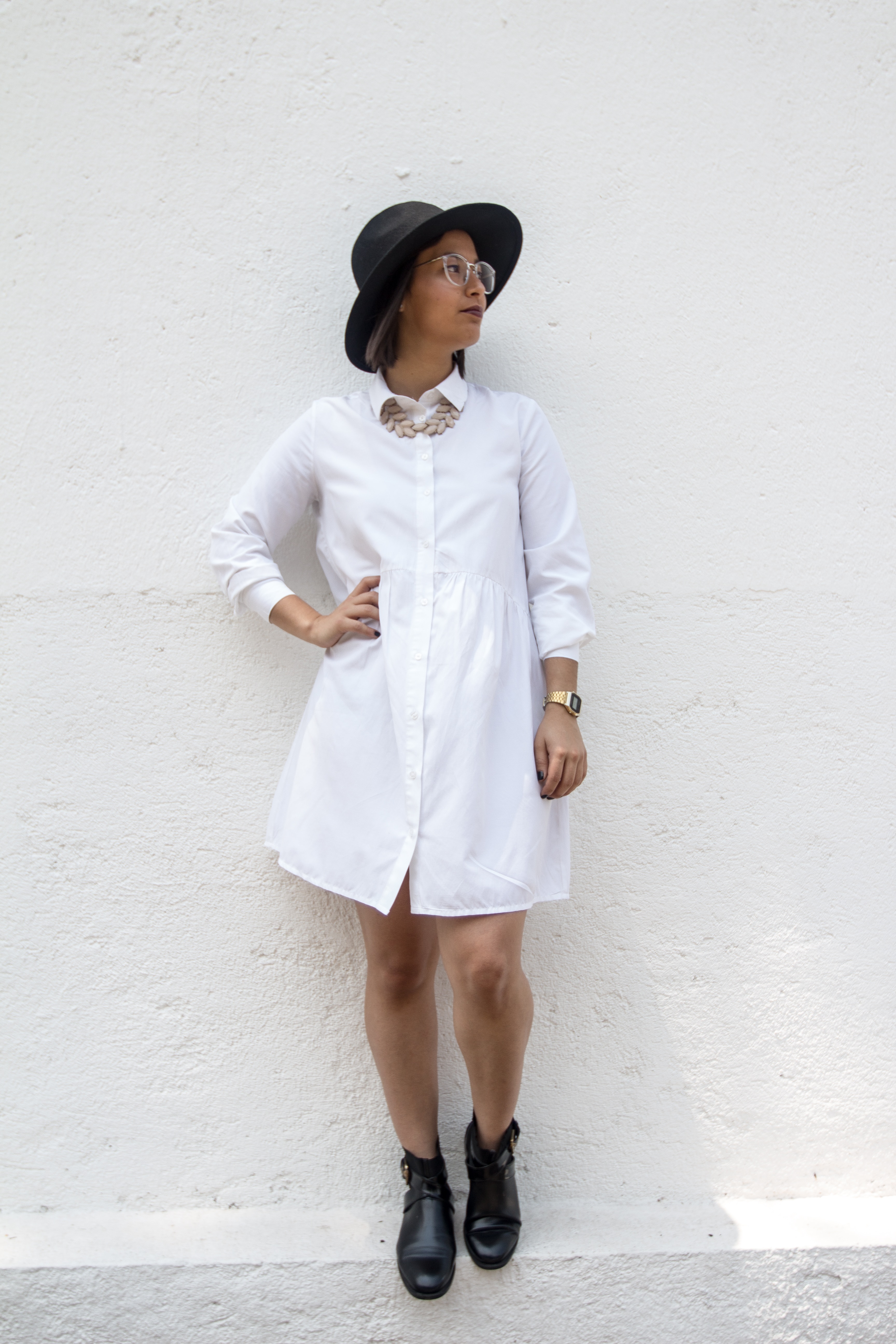 girl in white dress and hat